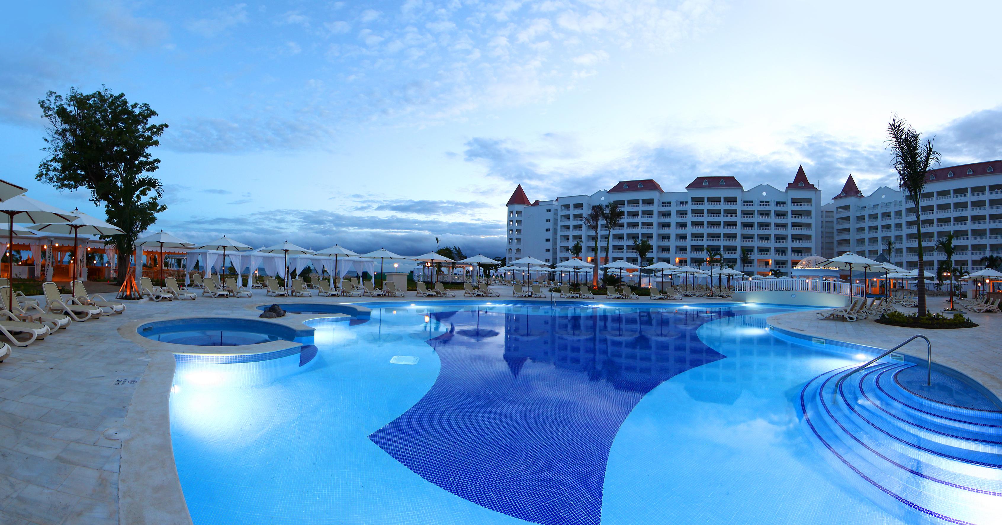 Bahia Principe Luxury Runaway Bay (Adults Only) エクステリア 写真