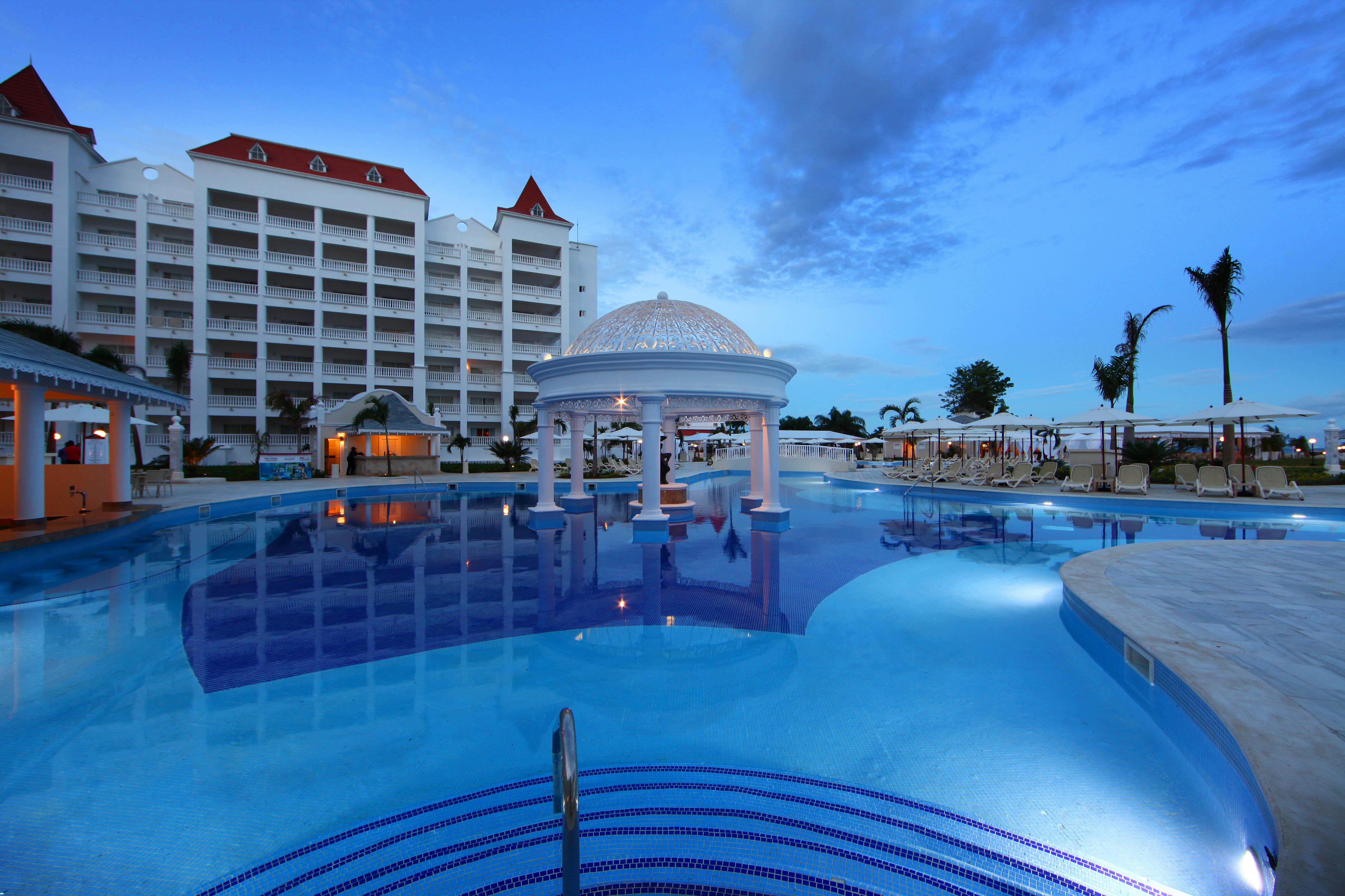Bahia Principe Luxury Runaway Bay (Adults Only) エクステリア 写真