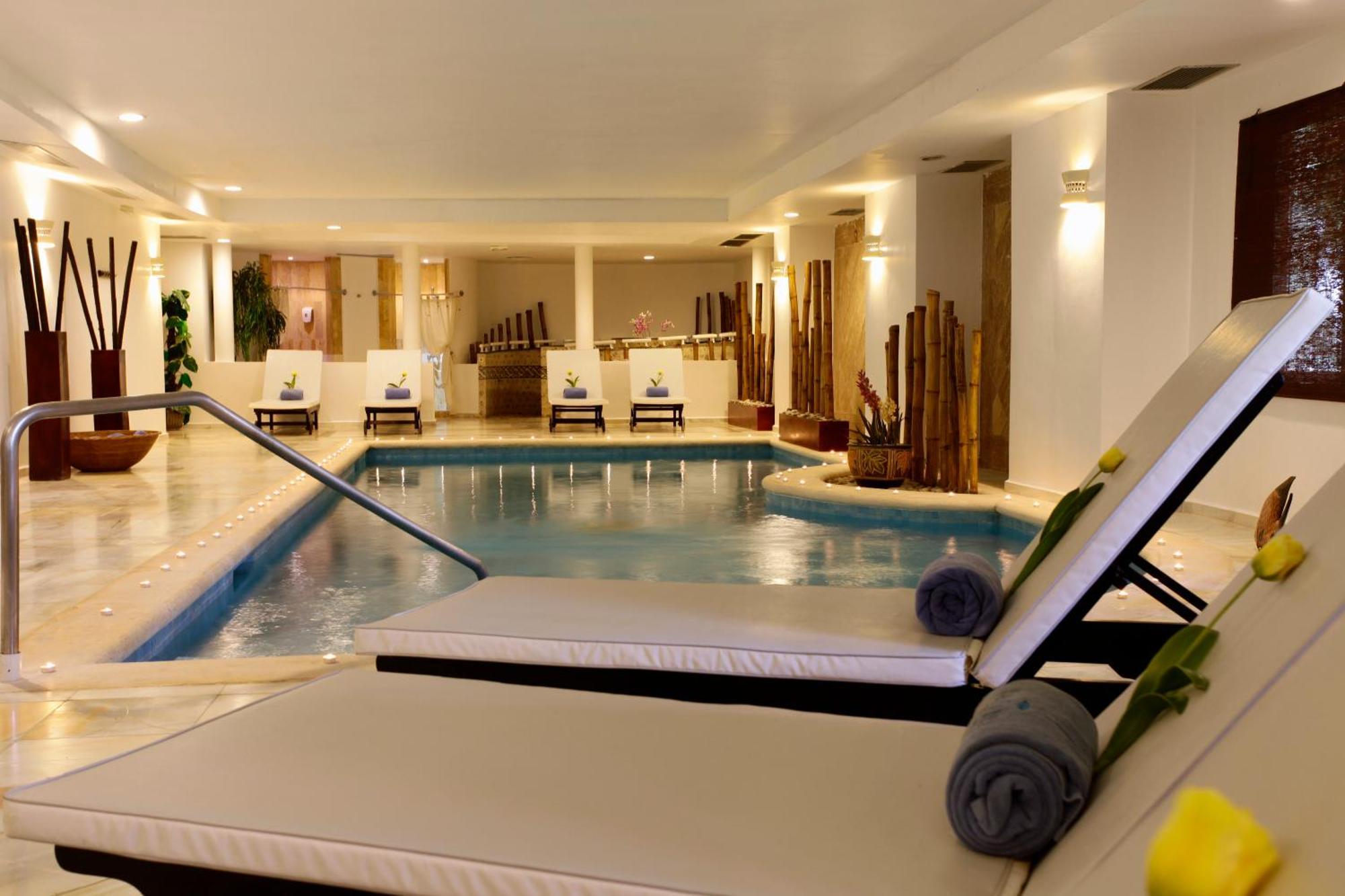 Bahia Principe Luxury Runaway Bay (Adults Only) エクステリア 写真